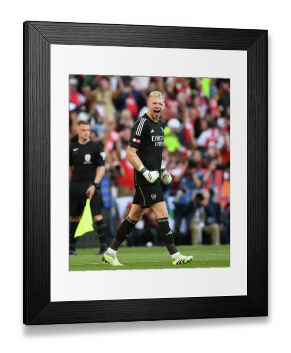 Framed Print : Arsenal's Ramsdale Saves Penalty in Thrilling Community Shield Showdown: Arsenal vs. Manchester City (2023-24)
