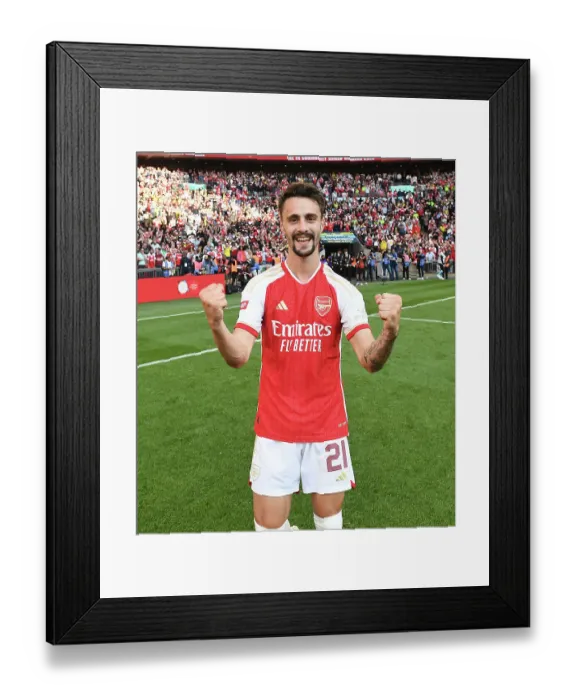 Framed Print : Arsenal's Fabio Vieira Reacts After Community Shield Loss to Manchester City, 2023-24 Framed Print : Arsenal's Fabio Vieira Reacts After Community Shield Loss to Manchester City, 2023-24