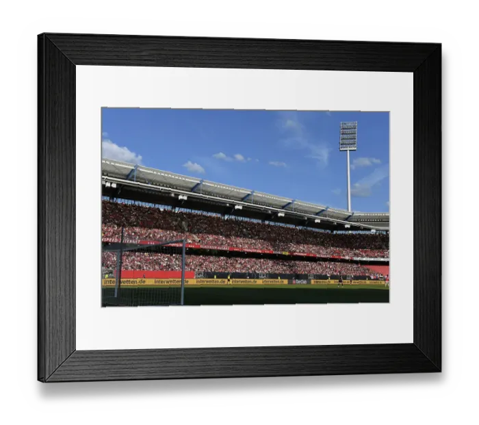 Framed Print : FC Nurnberg v Arsenal: Pre-Season Friendly Framed Print : FC Nurnberg v Arsenal: Pre-Season Friendly