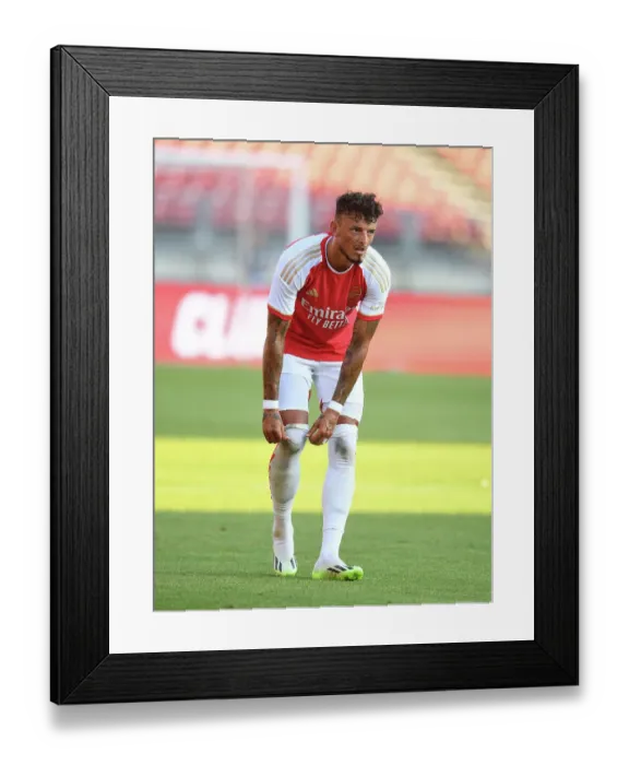 Framed Print : Arsenal's Ben White Shines in Pre-Season Friendly against Nuremberg, July 2023 Framed Print : Arsenal's Ben White Shines in Pre-Season Friendly against Nuremberg, July 2023