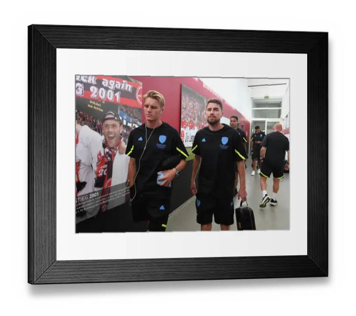 Framed Print : Arsenal's Martin Odegaard and Jorginho Prepare for Nuremberg Friendly