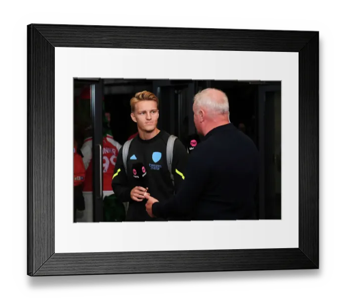Framed Print : Arsenal FC v Nottingham Forest - Premier League