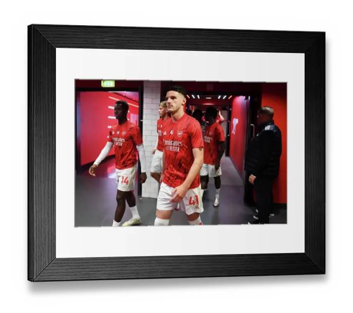 Framed Print : Arsenal vs Nottingham Forest: Declan Rice Warming Up Ahead of 2023-24 Premier League Clash at Emirates Stadium Framed Print : Arsenal vs Nottingham Forest: Declan Rice Warming Up Ahead of 2023-24 Premier League Clash at Emirates Stadium