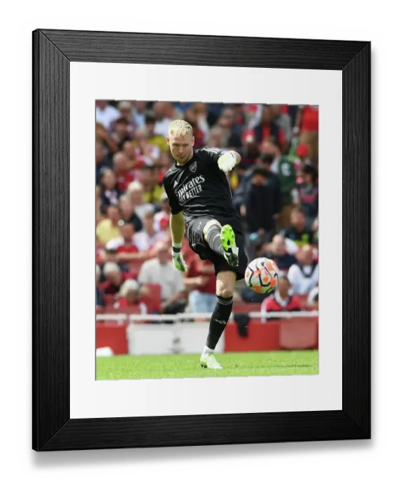 Framed Print : Arsenal's Aaron Ramsdale in Action against Nottingham Forest (2023-24 Premier League) Framed Print : Arsenal's Aaron Ramsdale in Action against Nottingham Forest (2023-24 Premier League)