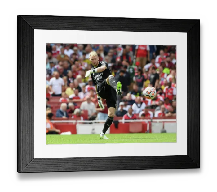 Framed Print : Arsenal's Aaron Ramsdale Makes Premier League Debut: Arsenal vs. Nottingham Forest (2023-24) Framed Print : Arsenal's Aaron Ramsdale Makes Premier League Debut: Arsenal vs. Nottingham Forest (2023-24)