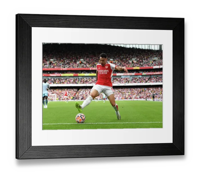 Framed Print : Arsenal's Martinelli in Action: Arsenal FC vs Nottingham Forest, Premier League 2023-24 Framed Print : Arsenal's Martinelli in Action: Arsenal FC vs Nottingham Forest, Premier League 2023-24