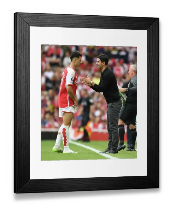 Framed Print : Mikel Arteta Coaches Gabriel Martinelli: Arsenal's Managerial Guidance at Emirates Stadium (2023-24) Framed Print : Mikel Arteta Coaches Gabriel Martinelli: Arsenal's Managerial Guidance at Emirates Stadium (2023-24)