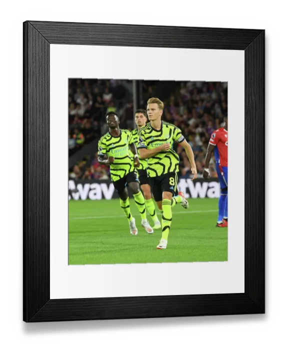 Framed Print : Martin Odegaard's Last-Minute Thriller: Arsenal Snatch Victory from Crystal Palace in Premier League 2023-24 Framed Print : Martin Odegaard's Last-Minute Thriller: Arsenal Snatch Victory from Crystal Palace in Premier League 2023-24