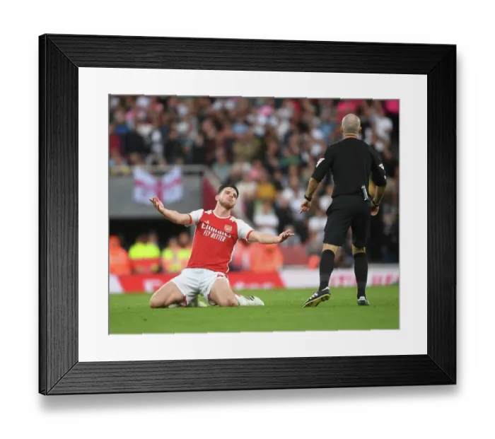 Framed Print : Arsenal vs. Fulham: Tension at the Emirates - August 2023 Premier League Clash