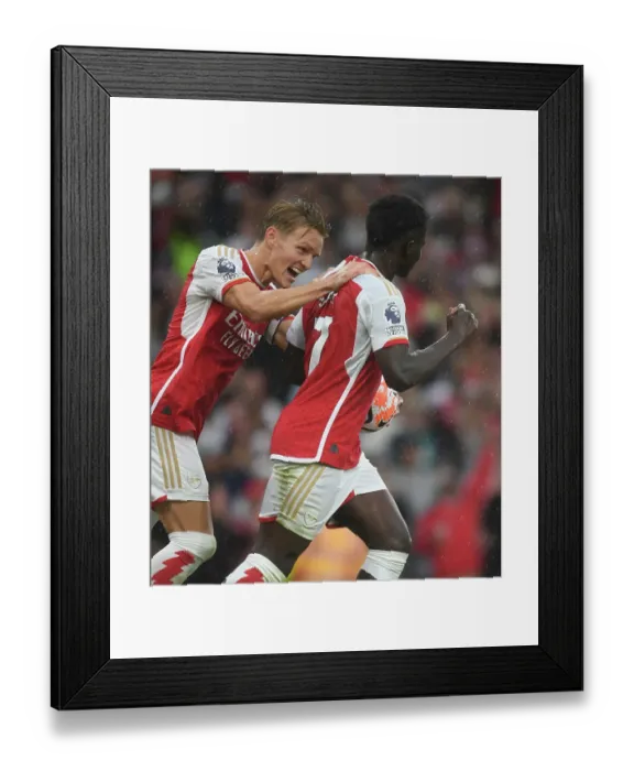Framed Print : Arsenal's Saka and Odegaard Celebrate First Goal vs. Fulham in 2023-24 Premier League