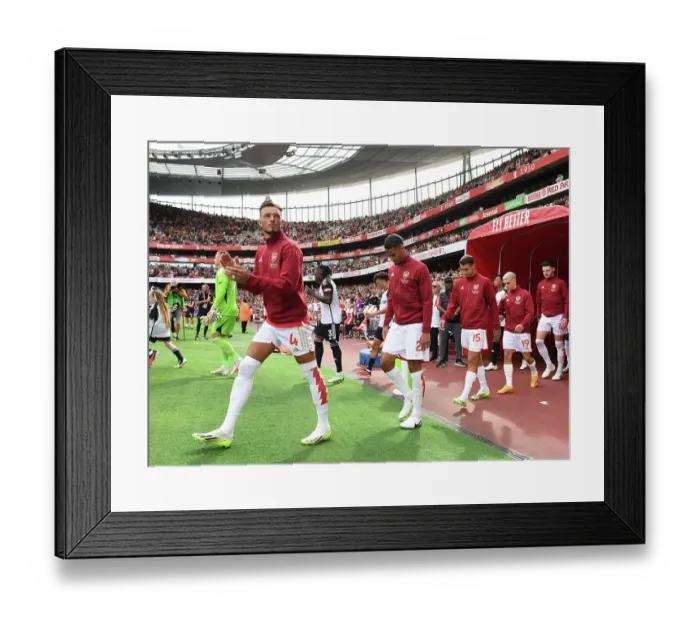 Framed Print : Arsenal's Ben White Gears Up for Arsenal v Fulham Clash in 2023-24 Premier League Framed Print : Arsenal's Ben White Gears Up for Arsenal v Fulham Clash in 2023-24 Premier League