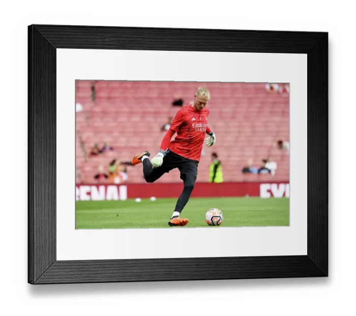 Framed Print : Arsenal's Aaron Ramsdale Gears Up: Arsenal vs. Fulham, Premier League 2023-24 Framed Print : Arsenal's Aaron Ramsdale Gears Up: Arsenal vs. Fulham, Premier League 2023-24