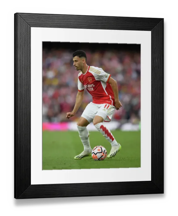 Framed Print : Martinelli Shines: Arsenal Kicks Off 2023-24 Premier League Season with Victory over Fulham
