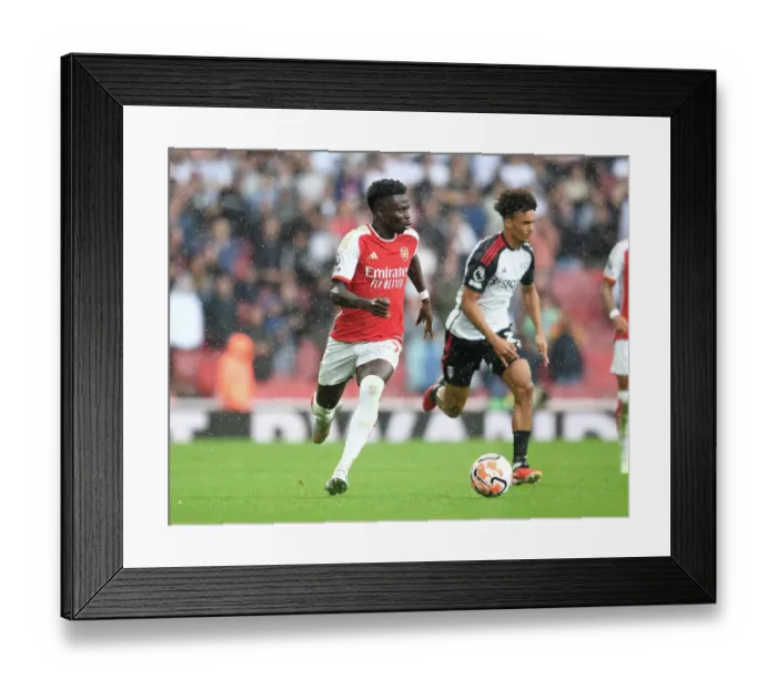 Framed Print : Arsenal's Bukayo Saka in Action: Arsenal vs. Fulham, 2023-24 Premier League Framed Print : Arsenal's Bukayo Saka in Action: Arsenal vs. Fulham, 2023-24 Premier League