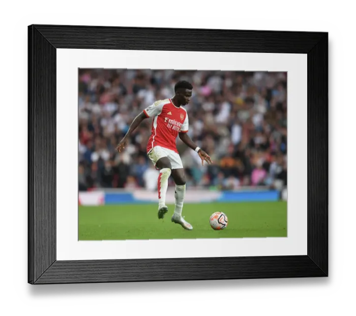 Framed Print : Arsenal's Bukayo Saka Shines in Arsenal FC vs. Fulham FC Premier League Clash (2023-24)