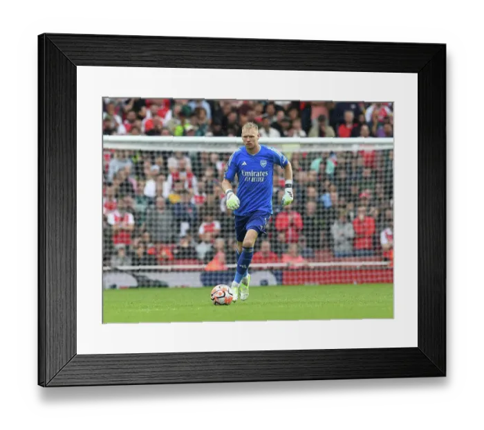 Framed Print : Arsenal's Aaron Ramsdale Shines in Arsenal FC vs. Fulham FC Premier League Clash (2023-24)