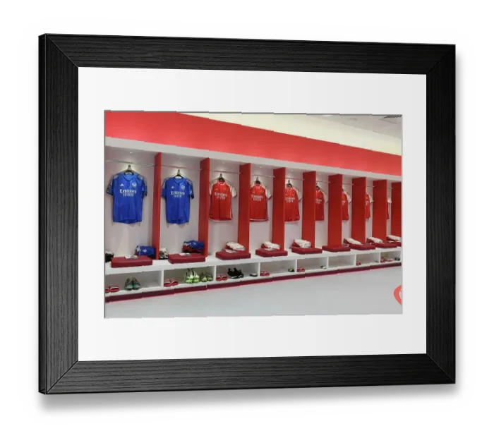 Framed Print : Arsenal Dressing Room: Pre-Match Focus vs Manchester United (2023-24)