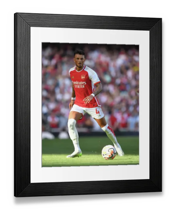 Framed Print : Arsenal vs Manchester United: White-Hot Rivalry - Ben White Faces Off (2023-24)