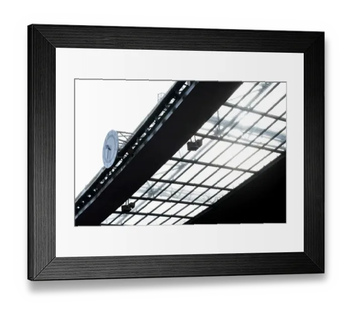 Framed Print : Arsenal vs Manchester United: Clock End Showdown - Premier League 2023-24 Framed Print : Arsenal vs Manchester United: Clock End Showdown - Premier League 2023-24