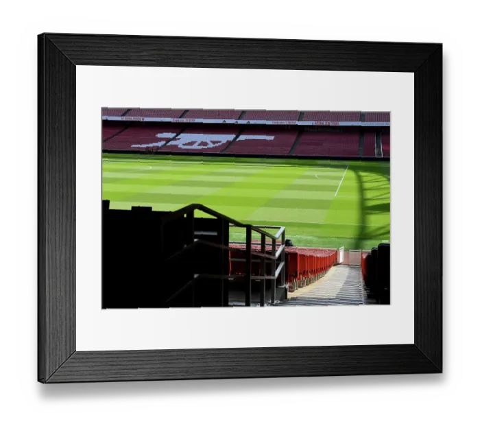 Framed Print : Arsenal vs Manchester United: Premier League Showdown at Emirates Stadium (2023-24) Framed Print : Arsenal vs Manchester United: Premier League Showdown at Emirates Stadium (2023-24)