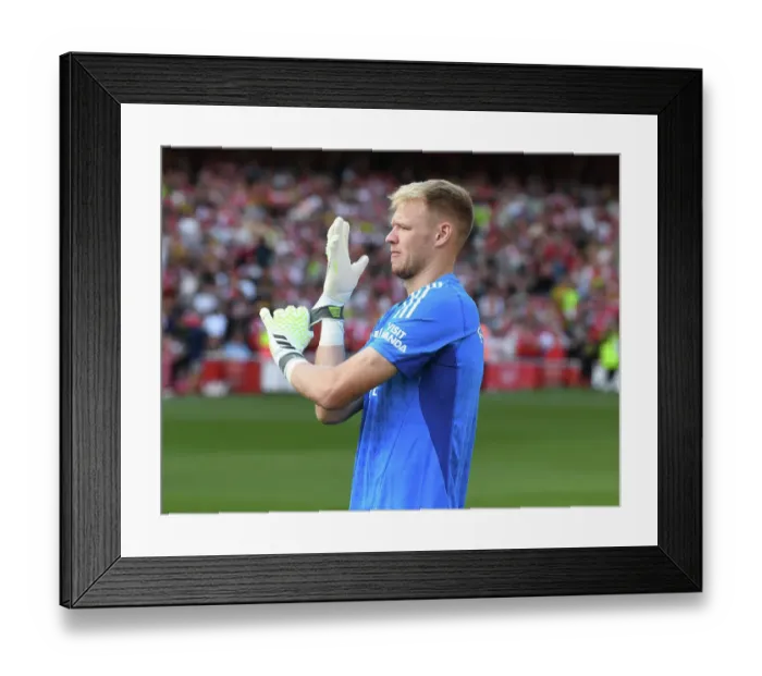 Framed Print : Arsenal's Aaron Ramsdale: Pre-Match Focus before Arsenal vs Manchester United (2023-24)
