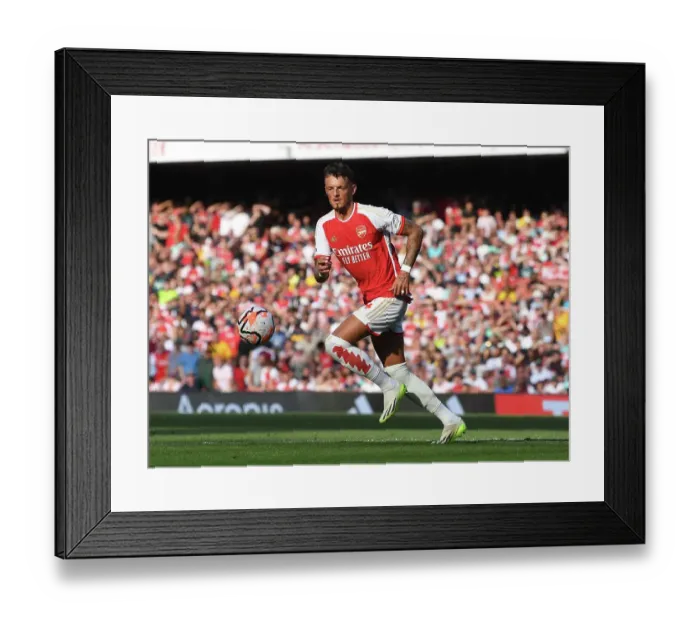Framed Print : Arsenal vs Manchester United: White Hot Rivalry - Battle for Premier League Supremacy (2023-24)
