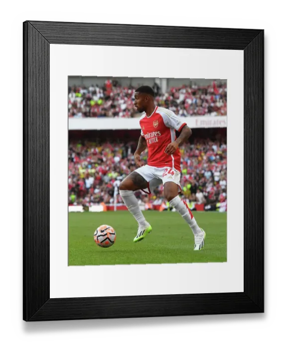 Framed Print : Arsenal vs Manchester United: Battle for Premier League Glory (2023-24)