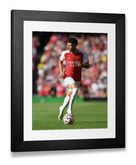 Framed Print : Martinelli vs Manchester United: Arsenal's Star Forward Battles in 2023-24 Premier League Showdown Framed Print : Martinelli vs Manchester United: Arsenal's Star Forward Battles in 2023-24 Premier League Showdown