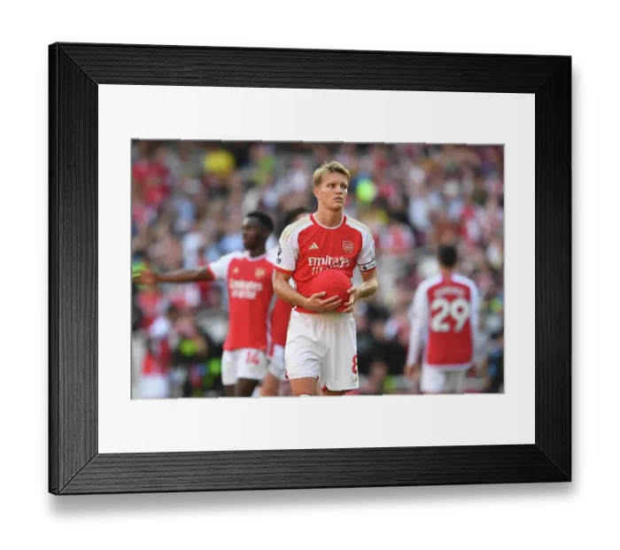 Framed Print : Arsenal vs Manchester United: 2023-24 Premier League Showdown