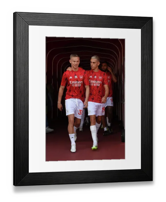 Framed Print : Arsenal's Zinchenko and Trossard Pre-Match Chat: Arsenal FC vs Manchester United, 2023-24 Premier League