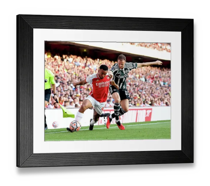 Framed Print : Arsenal vs Manchester United: A Battle for Possession in the 2023-24 Premier League Framed Print : Arsenal vs Manchester United: A Battle for Possession in the 2023-24 Premier League