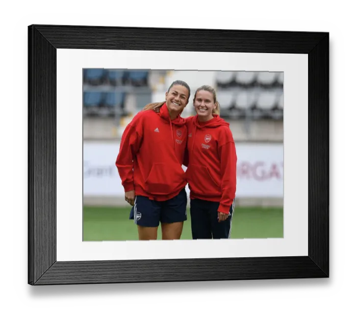 Framed Print : Arsenal Women Prepare for UEFA Champions League Battle Against Linkoping FC in Sweden