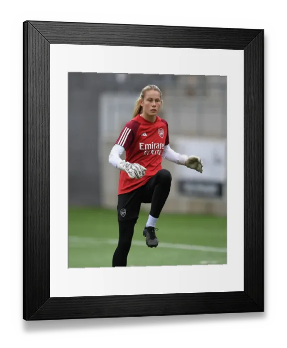 Framed Print : Arsenal Women's Squad Prepares for UEFA Champions League Showdown against Linkopings FC in Sweden (September 2023)