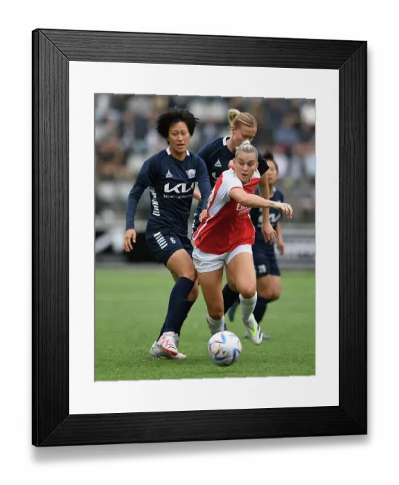 Framed Print : Arsenal Women Face Off Against Linkopings FC in UEFA Champions League Clash, September 2023