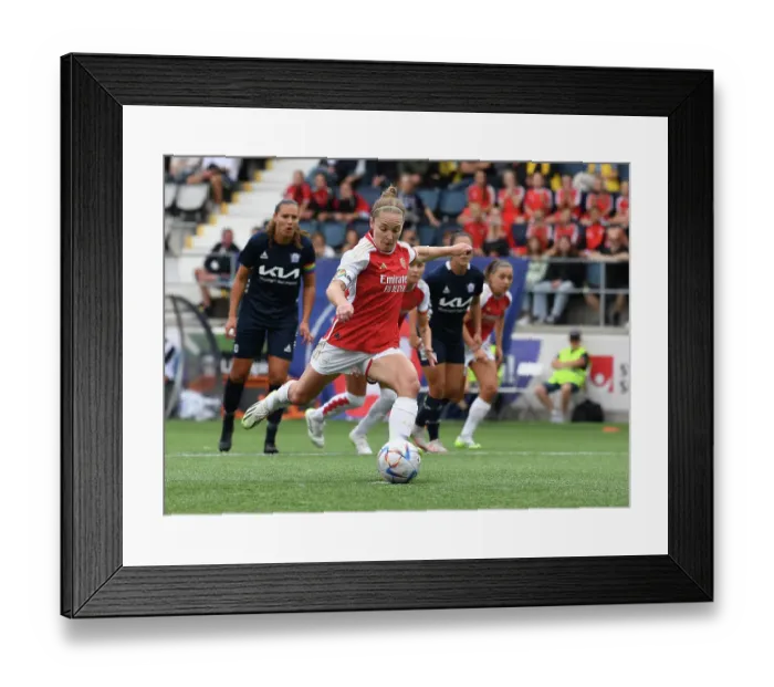Framed Print : Arsenal's Kim Little Takes Penalty in UEFA Women's Champions League Clash against Linkoping FC