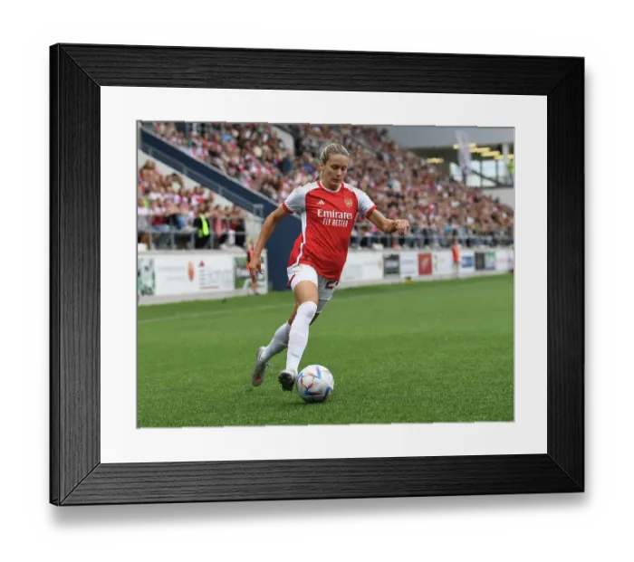 Framed Print : Arsenal Women Face Linkopings FC in UEFA Champions League Showdown: A September Battle in Sweden