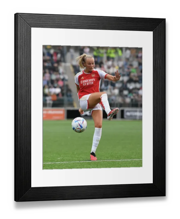Framed Print : Arsenal Women Take on Linkopings FC in UEFA Champions League Showdown