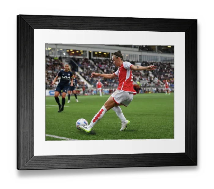 Framed Print : Arsenal Women Take on Linkoping FC in UEFA Women's Champions League Group 3