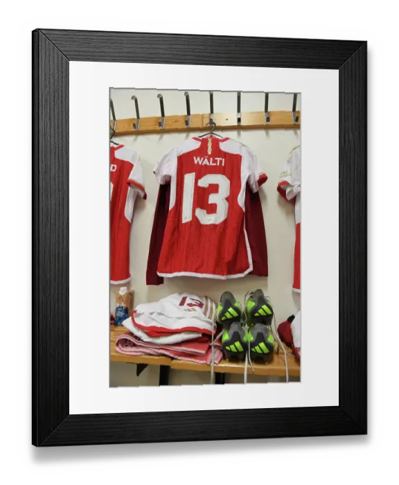 Framed Print : Arsenal Women Prepare for Paris FC Showdown in UEFA Champions League