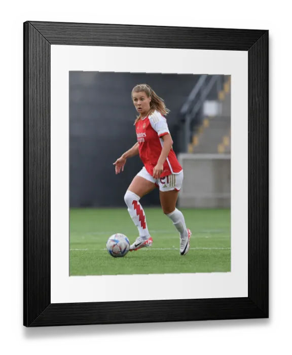 Framed Print : Arsenal Women vs Paris FC: UEFA Champions League Clash in Sweden (September 2023)