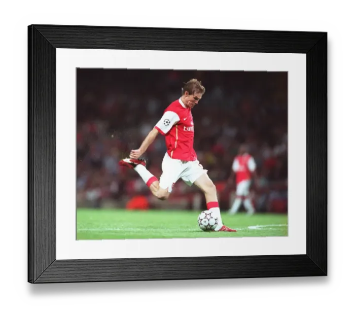 Framed Print : Alex Hleb scores Arsenals 2nd goal