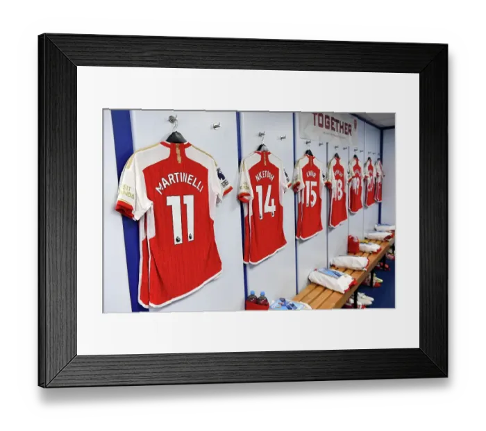 Framed Print : Arsenal FC: Pre-Match Preparation - Everton v Arsenal, Premier League 2023-24