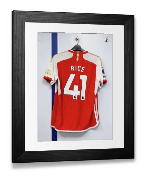 Framed Print : Arsenal's Pre-Match Preparations: Everton v Arsenal, Premier League 2023-24