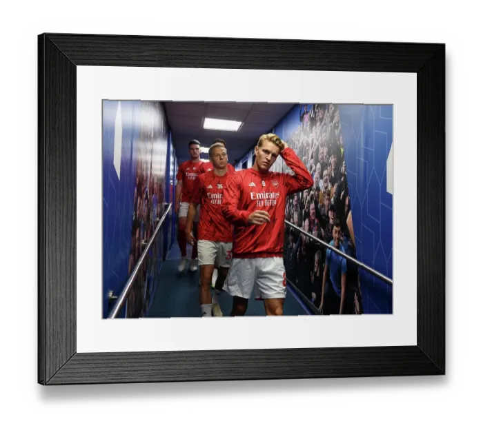 Framed Print : Arsenal's Martin Odegaard Leads Team Warm-Up Ahead of Everton Clash (2023-24 Premier League) Framed Print : Arsenal's Martin Odegaard Leads Team Warm-Up Ahead of Everton Clash (2023-24 Premier League)