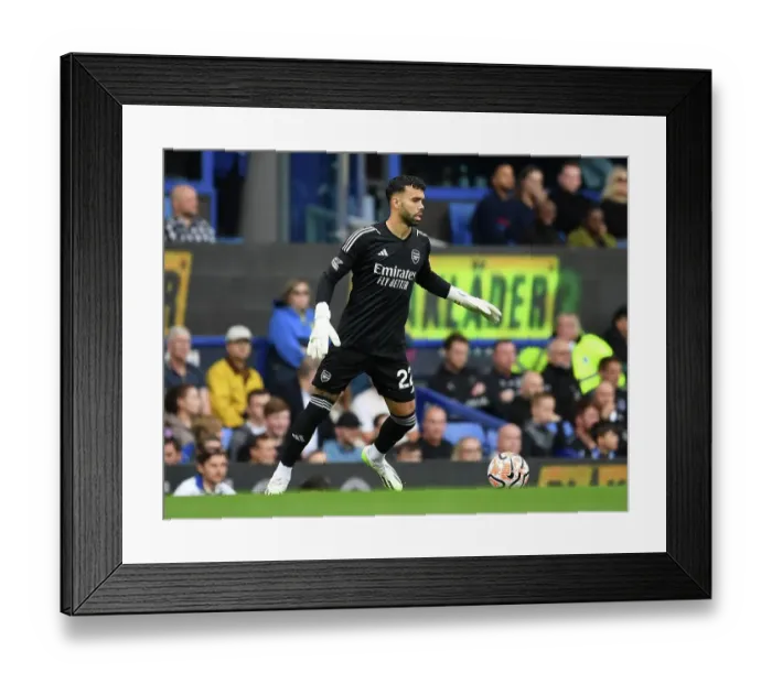 Framed Print : Arsenal's David Raya in Action at Everton Premier League Clash (2023-24) Framed Print : Arsenal's David Raya in Action at Everton Premier League Clash (2023-24)