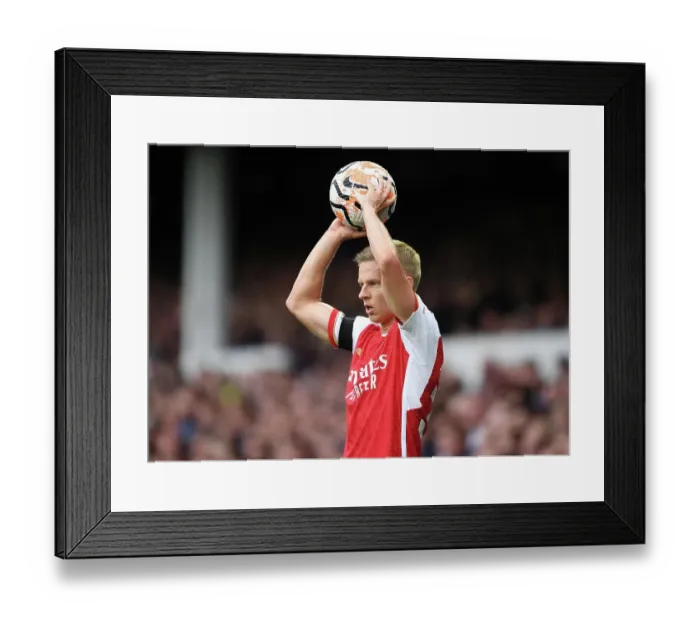 Framed Print : Arsenal's Zinchenko Readies Throw-In at Goodison Park: Everton vs Arsenal, Premier League 2023-24 Framed Print : Arsenal's Zinchenko Readies Throw-In at Goodison Park: Everton vs Arsenal, Premier League 2023-24