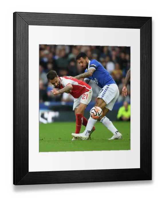 Framed Print : Fabio Vieira vs. Dwight McNeil: Battle at Goodison Park - Everton vs. Arsenal, Premier League 2023-24