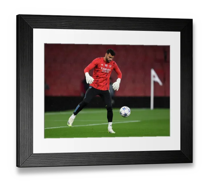 Framed Print : Arsenal Players Prepare for UEFA Champions League Showdown against PSV Eindhoven at Emirates Stadium, 2023 / 24 Season