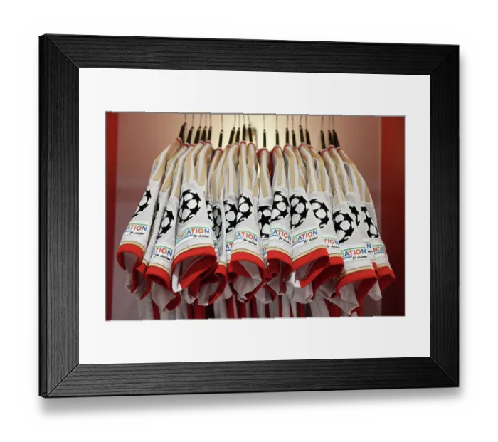 Framed Print : Arsenal FC Dressing Room: Preparing for Battle against PSV Eindhoven in the UEFA Champions League 2023-24 Framed Print : Arsenal FC Dressing Room: Preparing for Battle against PSV Eindhoven in the UEFA Champions League 2023-24