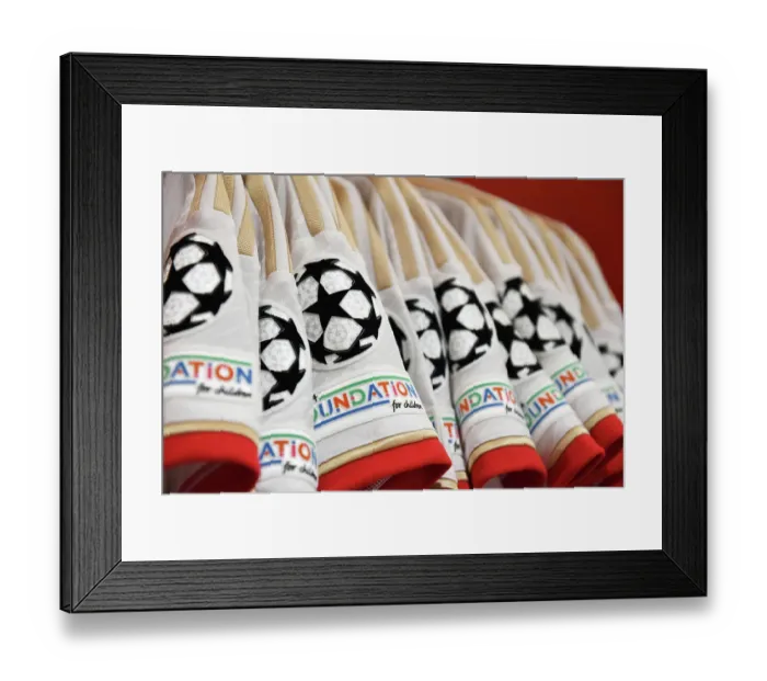 Framed Print : Arsenal FC vs PSV Eindhoven: UEFA Champions League 2023-24 - A Glimpse into the Arsenal Dressing Room Framed Print : Arsenal FC vs PSV Eindhoven: UEFA Champions League 2023-24 - A Glimpse into the Arsenal Dressing Room